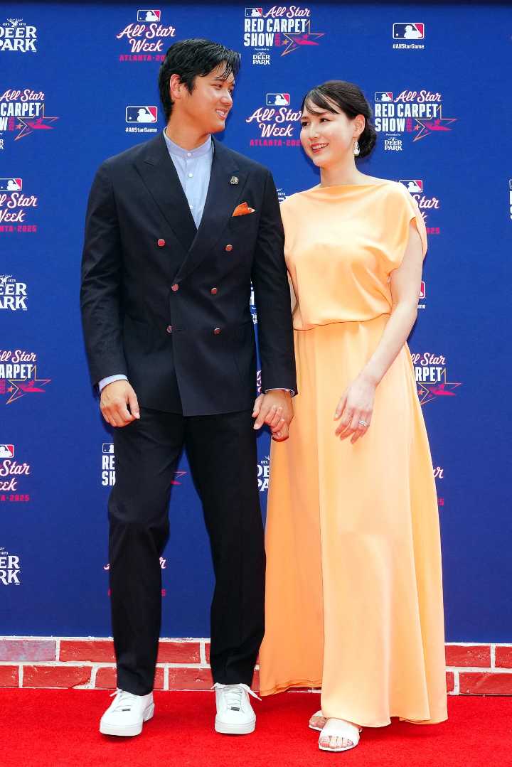 Shohei Ohtani’s Wife Responds to ‘We Don’t Need You’ Chants at World Series