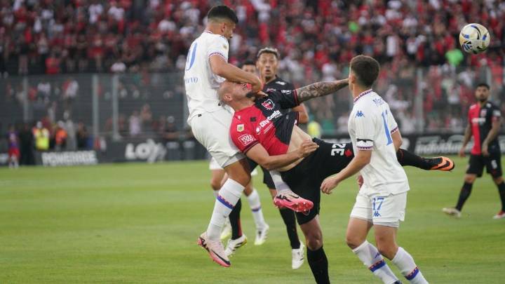 Es lo que hay: Newell's se despertó de una pesadilla con un golazo de un pibe guapo y atrevido