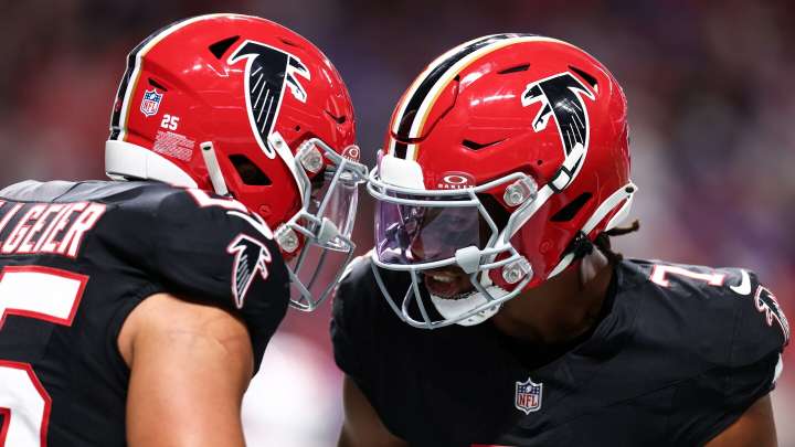 Bijan Robinson's career-long run has Falcons leading 21