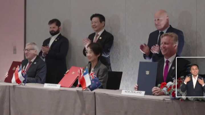 APEC 2025: Boric lanzó iniciativa verde con Nueva Zelanda y Singapur y exigió "más ambición" climática