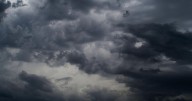 Tormentas eléctricas y lluvias afectarán el oeste y el área metropolitana