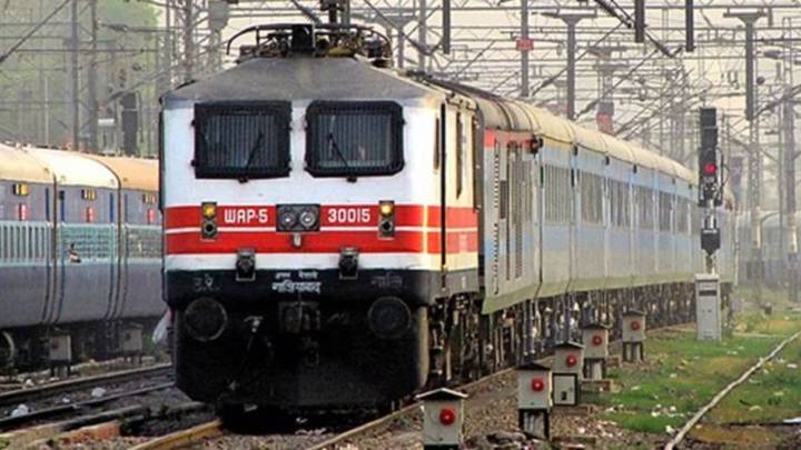 Western Railway sets record with 21 festive trains from Udhna in 12 hours