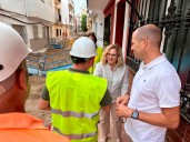 El Ayuntamiento renueva las infraestructuras hídricas soterradas de la calle Reyes Católicos
