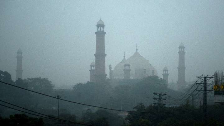 Lahore now most polluted city in world, continues to be choked by smog