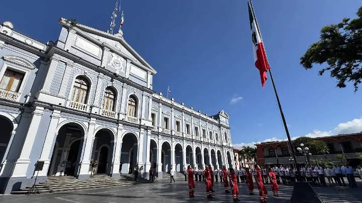 Autoridades locales conmemoran el Día de la Nación Pluricultural