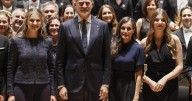 Aplausos y emoción en Oviedo: así recibieron a los Reyes y sus hijas en el Auditorio Príncipe Felipe