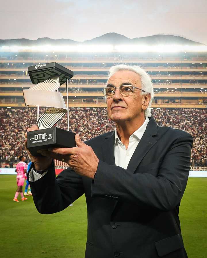 Jorge Fossati no se mueve de Universitario