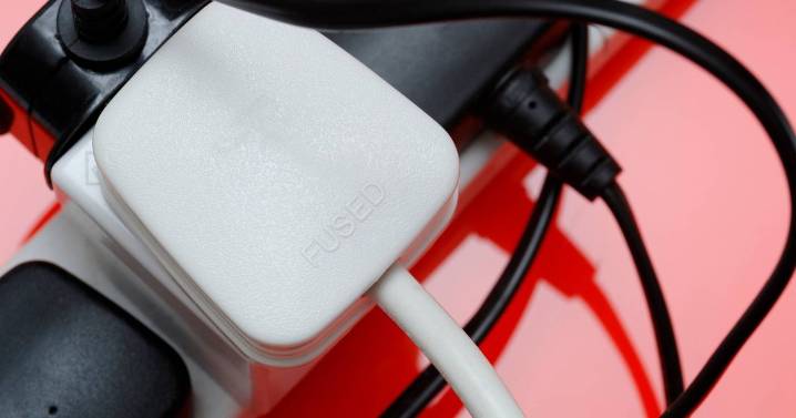 Warning issued as people told to 'stop' using extension leads in one room