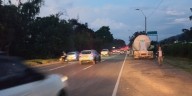 Fuerte choque en la vía Cota-Chía entre una buseta y una camioneta dejó dos personas gravemente lesionadas