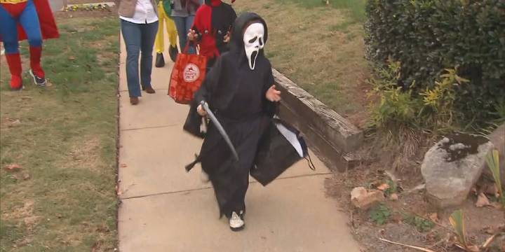 Grand Island police urge Halloween driving safety