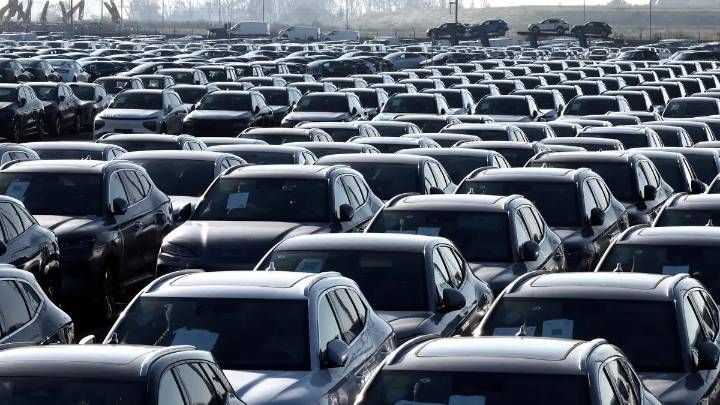 Wholesale auto sales beat demand estimates in September: Report