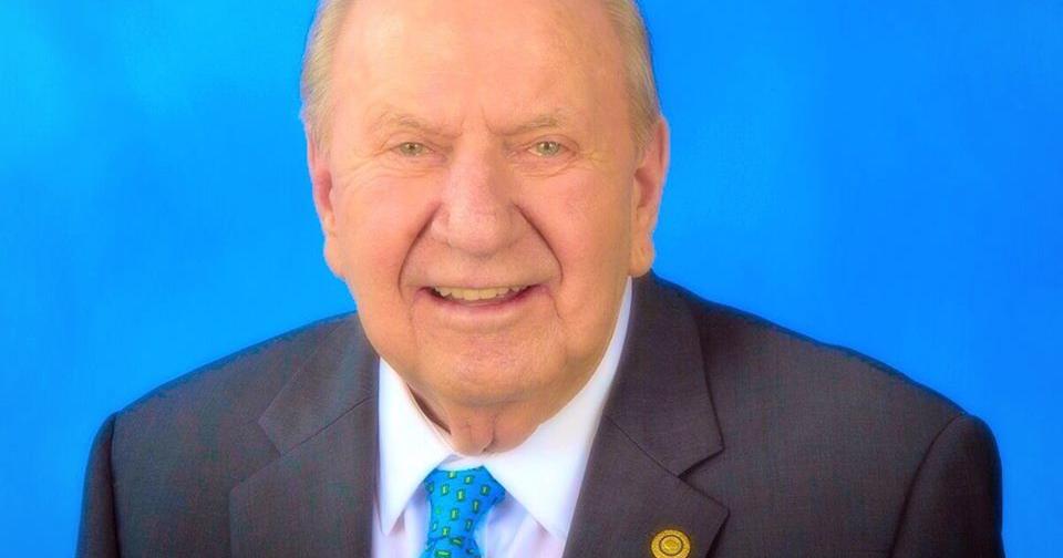 Former Fairhope AL mayor dies at 88