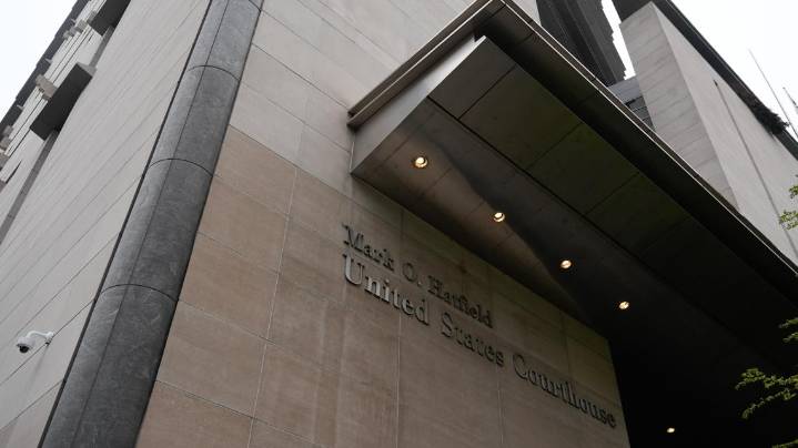 Judge will decide whether to uphold second temporary restraining order in Oregon National Guard case
