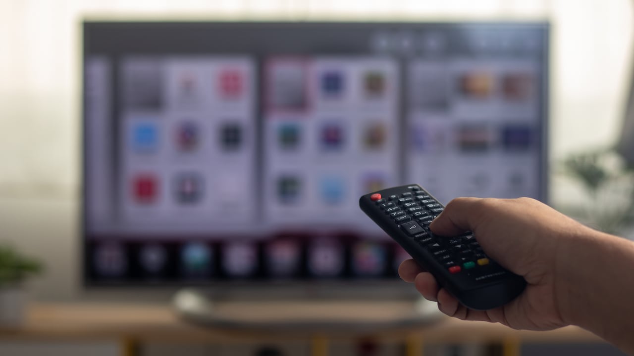 Si quiere evitar que el televisor aumente su factura de energía, active esta función en segundos