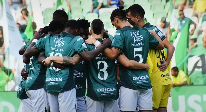 Jugadores del Deportivo Cali fueron agredidos por sus propios hinchas tras el clásico ante el América