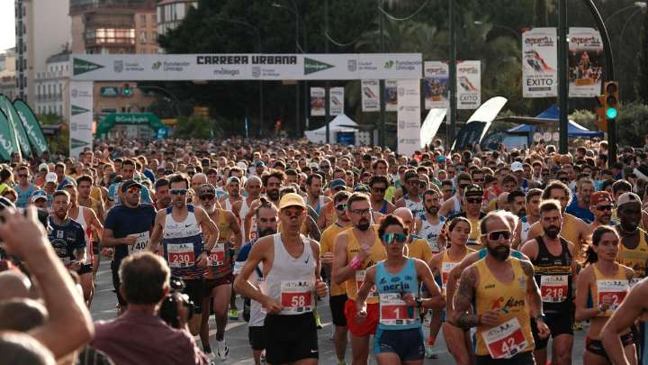 Málaga se llena de colorido con la Carrera Urbana