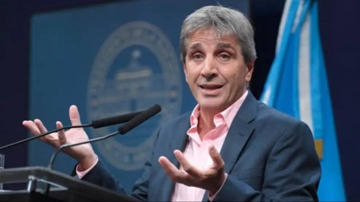 Caputo descartó la dolarización: "No es para este momento"