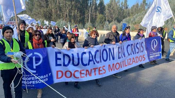 Corte Suprema dejó sin efecto descuento a docentes por paralizaciones