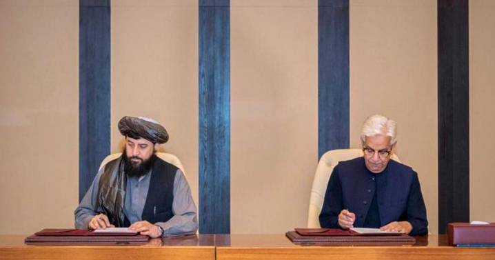 Afghanistan and Pakistan pledge to respect ceasefire after more than a week of deadly fighting