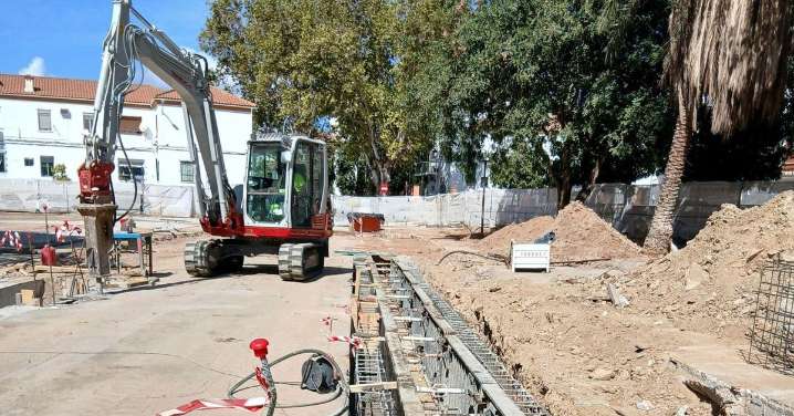 Las obras del Metro de Málaga llegan a Eugenio Gross y cortan el tráfico en Avenida de la Purísima