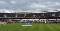 River vs. Sarmiento EN VIVO, minuto a minuto: el millonario va por la recuperación en el Monumental