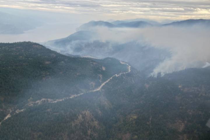 UPDATE: Okanagan wildfire being held