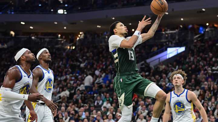 How Warriors’ third-quarter magic disappeared in loss to Bucks – NBC Bay Area