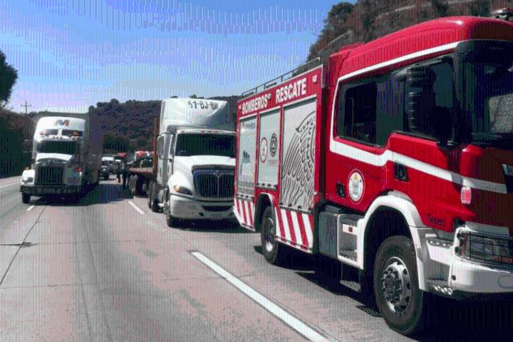 Caos en la México–Querétaro: choque causa cierre vial