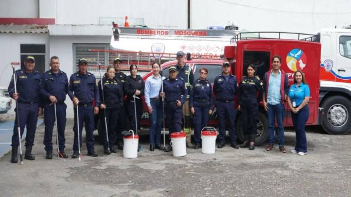 Bomberos de Cundinamarca reciben formación especializada en manejo de ofidios para proteger la fauna silvestre y la comunidad
