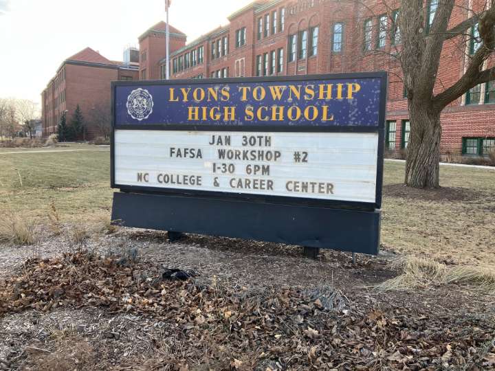 Lyons Township board moves to sell Willow Springs property