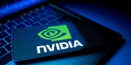 Nvidia alcanza una valoración récord de 5 billones de dólares, mientras Wall Street marca máximos históricos