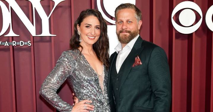 Sara Bareilles, Joe Tippett Married: