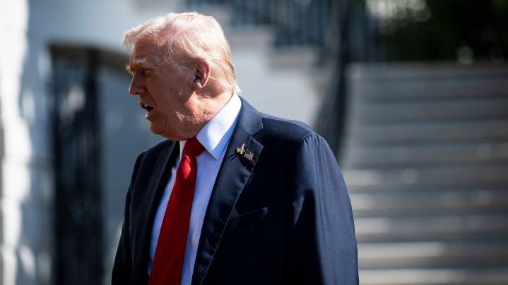 Trump faces more shutdown blame, but Americans remain divided: poll