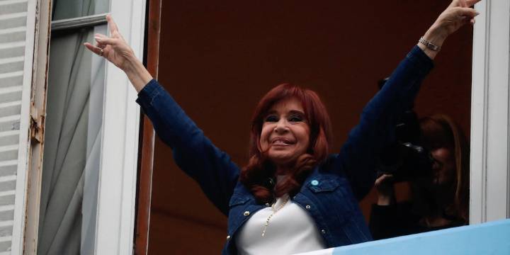 Cristina Kirchner: “El experimento libertario fracasó, el freno a Milei empieza este domingo”