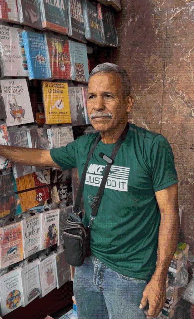 Gerson Bautista, 52 años de vivencias entre libros y lectores en la Quinta Avenida