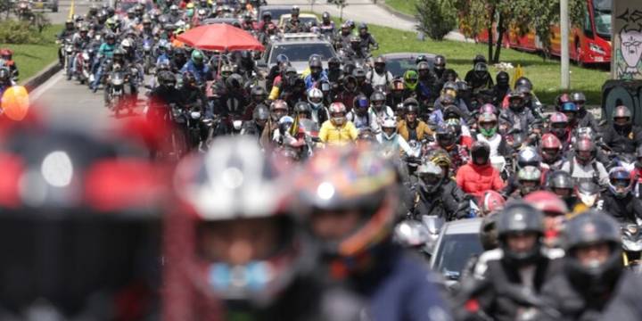 Restricción a motociclistas en Bogotá durante Halloween hizo que los empresarios alertaran por impacto en hogares pobres