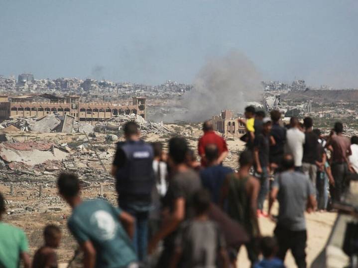 Trump gives Hamas a 'last chance' deadline to agree to a peace plan with Israel