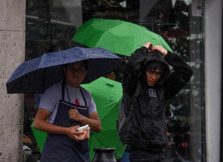 Diputados instalan centro de acopio para estados afectados por intensas lluvias
