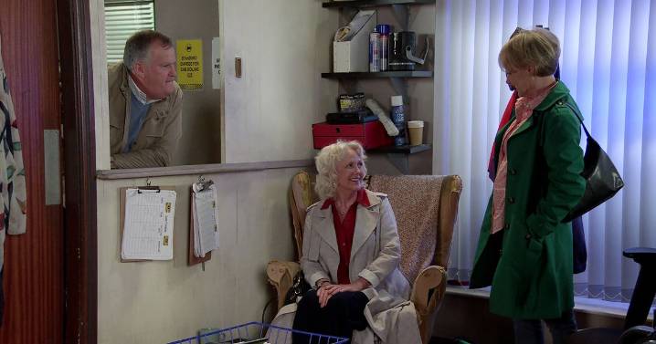 Coronation Street fans issue demand as they fear for another couple after Abi and Kevin Webster split