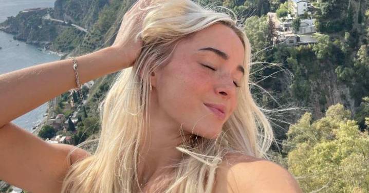 Livvy Dunne Debuts Italy Selfie, Scenic Views Steal the Show