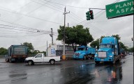 Planta de asfalto provee a toda la capital, pero los baches persisten