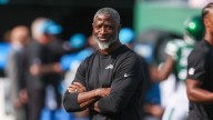 Jets' Aaron Glenn hasn't decided on his QB for Week 8