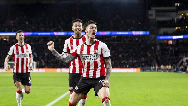 6-2. El PSV baila al Nápoles