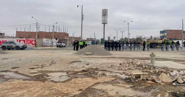 Desalojo de 'bloqueteros' en Gregorio Albarracín genera controversia entre autoridades y trabajadores
