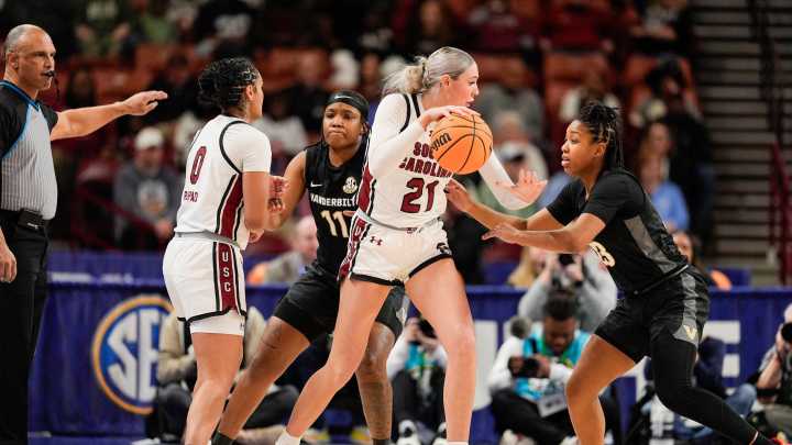 South Carolina women's basketball forward Chloe Kitts out for season