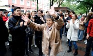 Maricarmen celebra la suspensión temporal de su desahucio y encara a Almeida: “Yo sí tengo vergüenza, a otros les falta mucha”