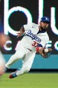 Kyle Schwarber hits two homers to lift Phillies over Dodgers 8
