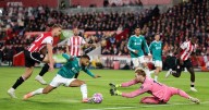 Cuarta derrota al hilo en la Premier League: Liverpool sufre en su visita al Brentford y sigue en caída libre