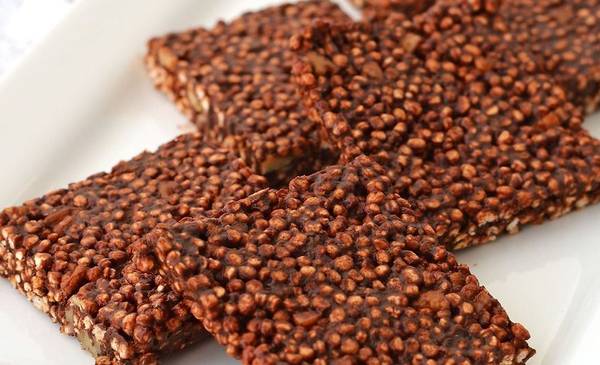 Receta de barrita de quinoa inflada sin horno y con chocolate