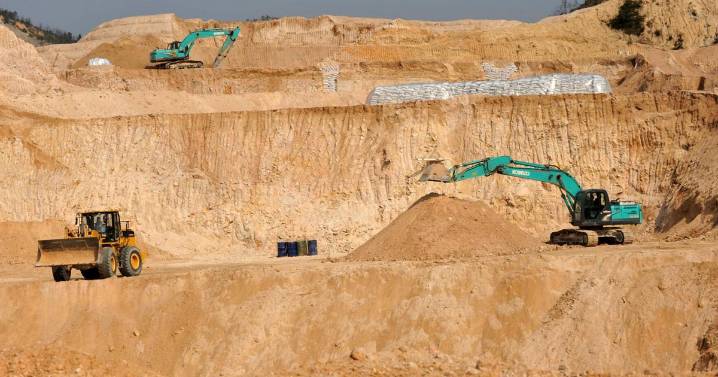 China anuncia más controles sobre exportaciones de tierras raras y tecnología